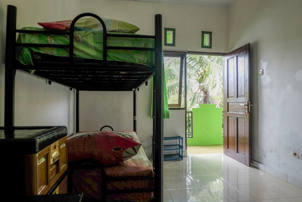 Family Room - Photo 8