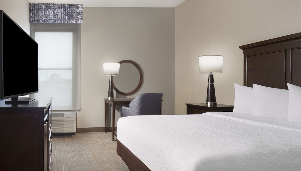 Room, 1 Queen Bed, Accessible, Bathtub (Mobility) - Photo 3