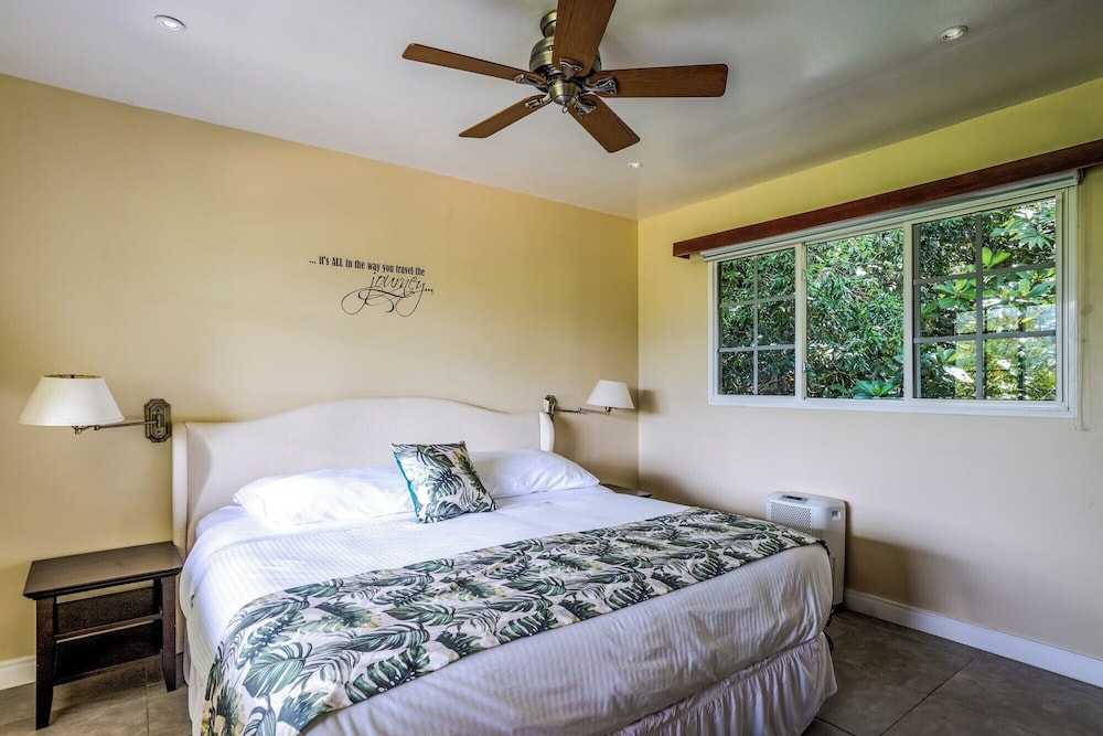 Deluxe Bungalow, Balcony