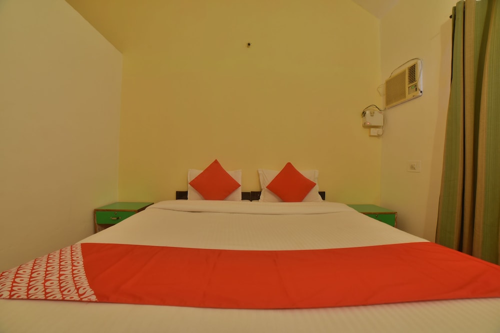 Suite, 1 King Bed photo 2