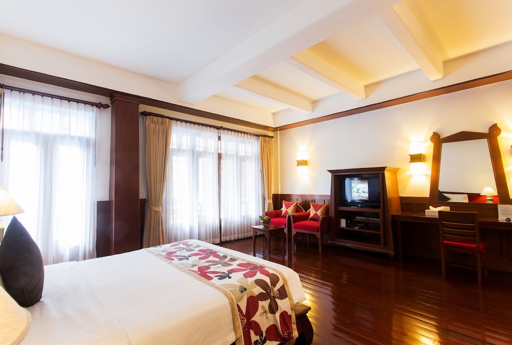 Deluxe Room, Pool Access - Photo 3