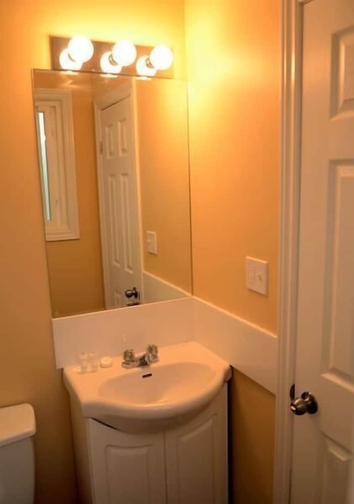 Double Room, 2 Queen Beds photo 3