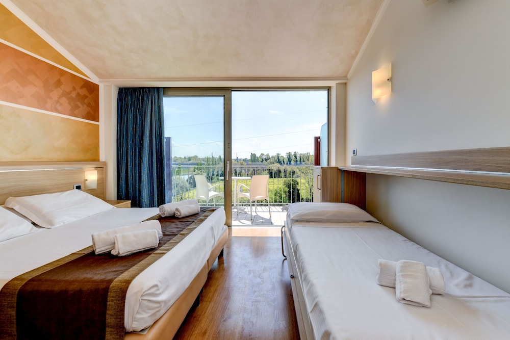 Triple Room (Countryside View) photo 3