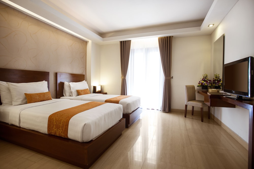 Deluxe Room, Balcony - Photo 2