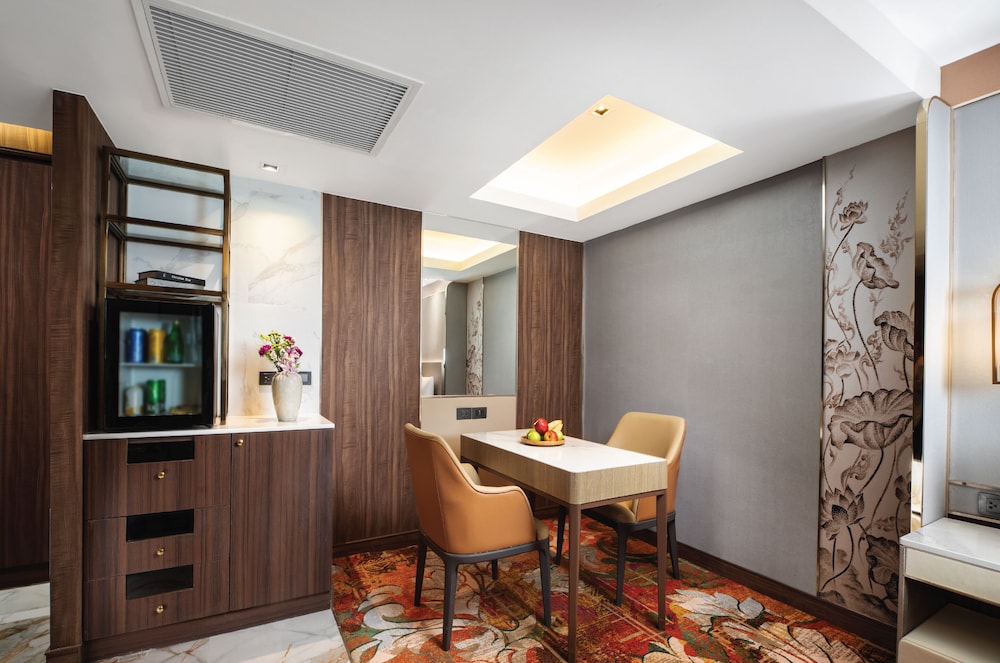 Premier Executive King Room