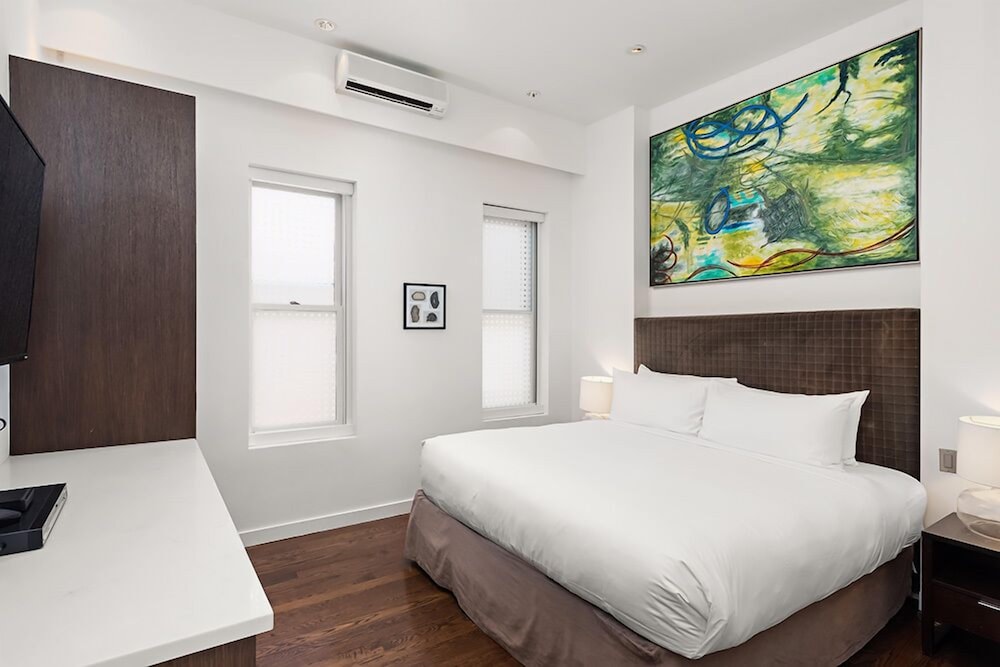 Premier room, kitchen (208)