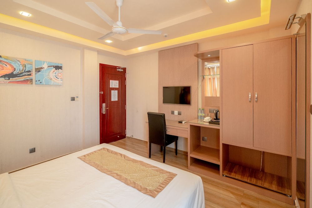 Standard Room with Balcony photo 3