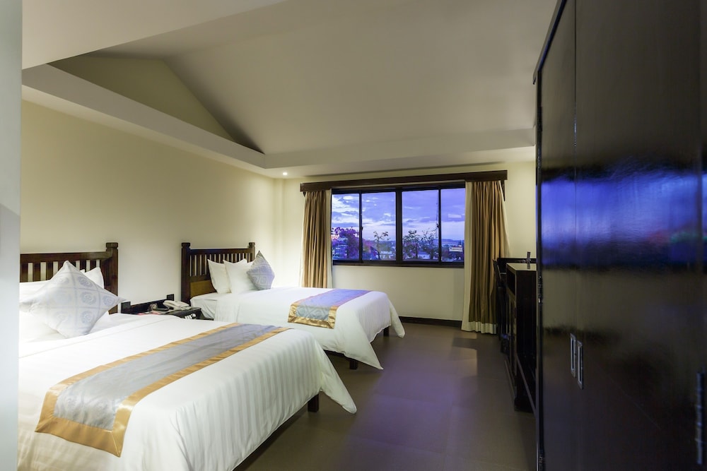 Deluxe Twin Room - Photo 6