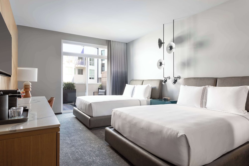 Room, 2 Queen Beds, Patio - Photo 3