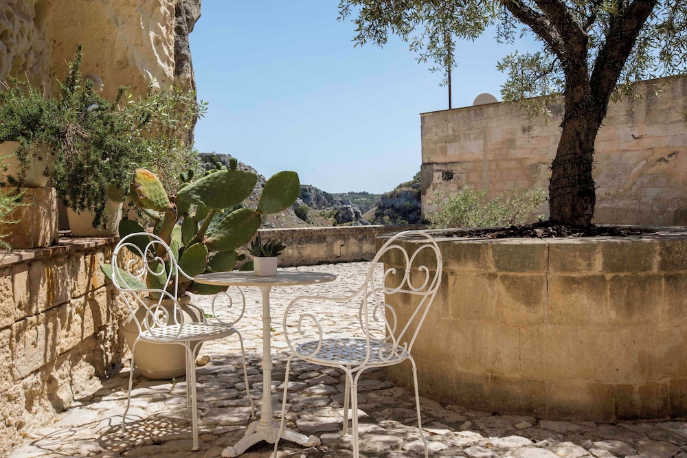Grotta Patio - Photo 10