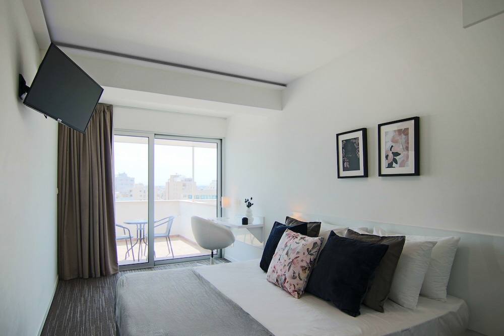 Luxury Studio Suite