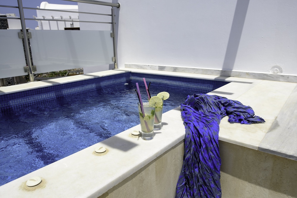 Deluxe Room, Jetted Tub (outdoor) - Photo 6