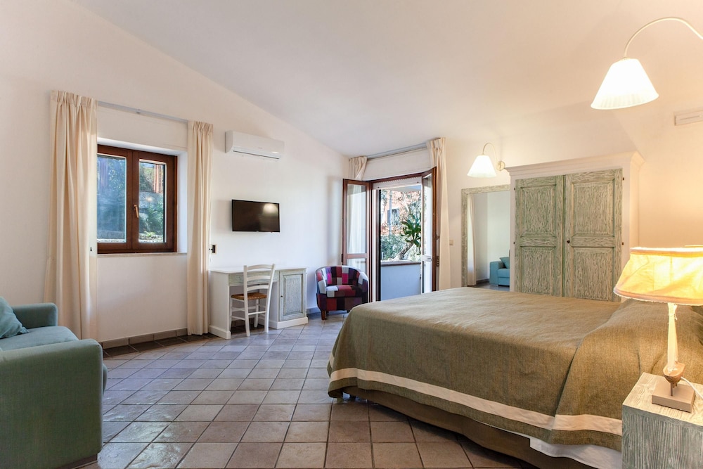 Villa photo 3