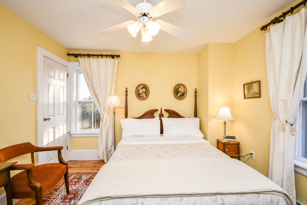 Standard Double Room, Ensuite (Buttercup Room) - Photo 6
