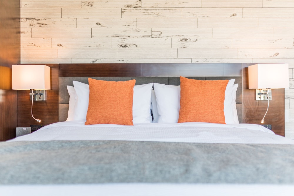 Room, 1 King Bed, Balcony