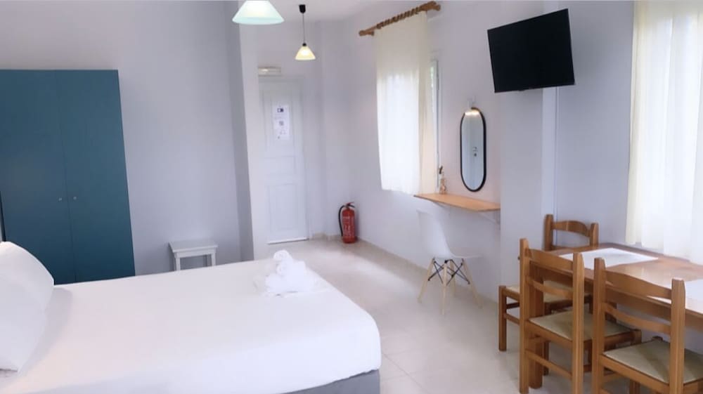 Deluxe Double Room photo 2