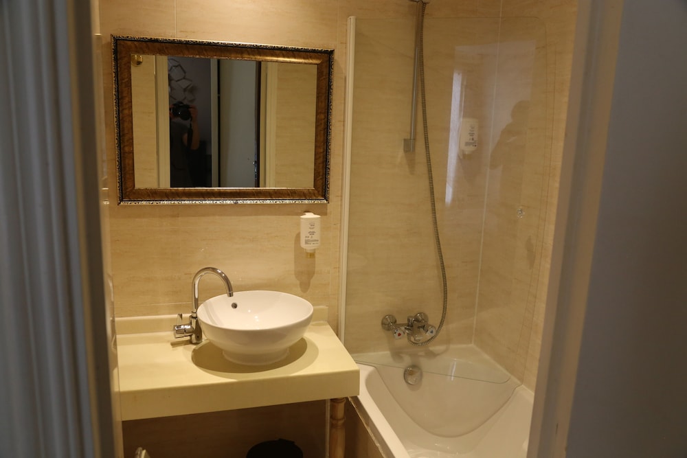 Double Room - Photo 4