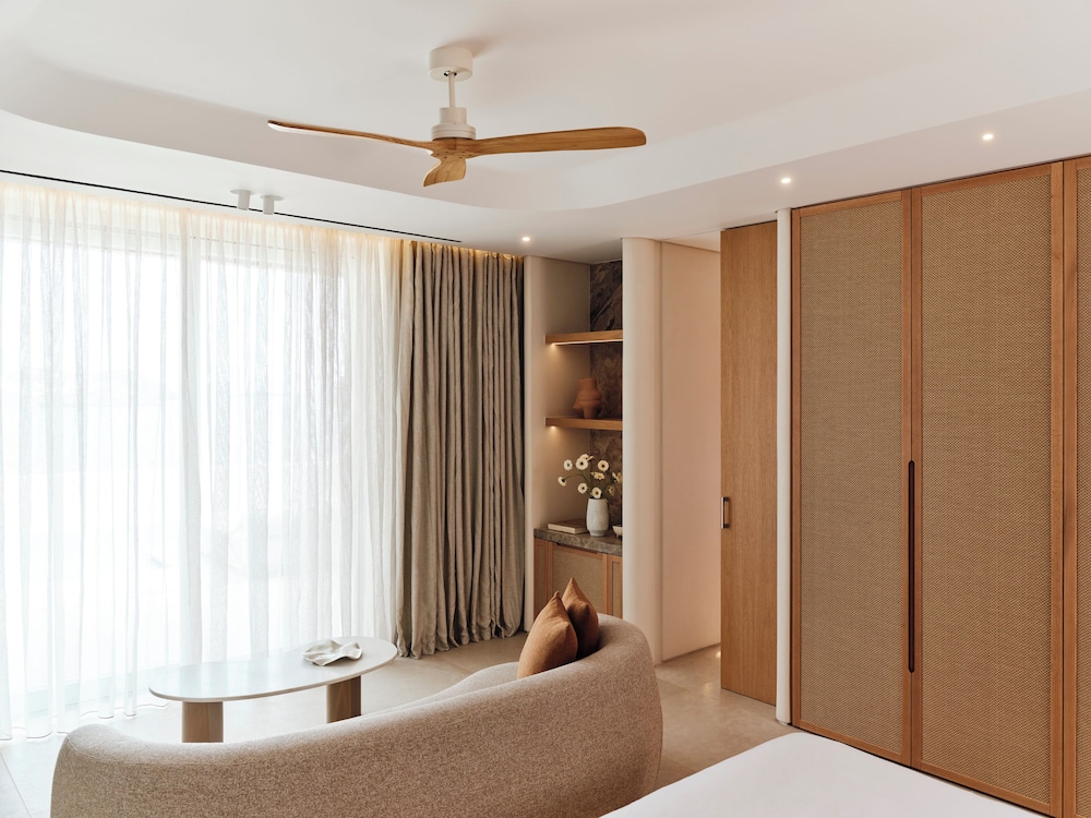 The Coast Grand Two Bedroom Suite with Pool and Sea View photo 3