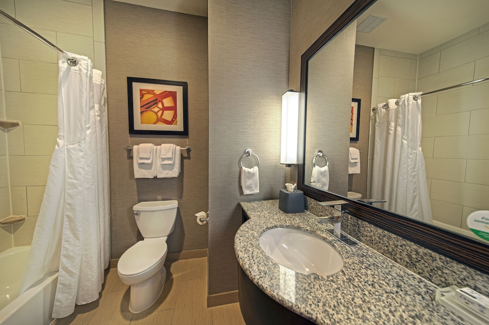 Standard Room, 2 Queen Beds, Accessible Bathtub (Communications) - Photo 8