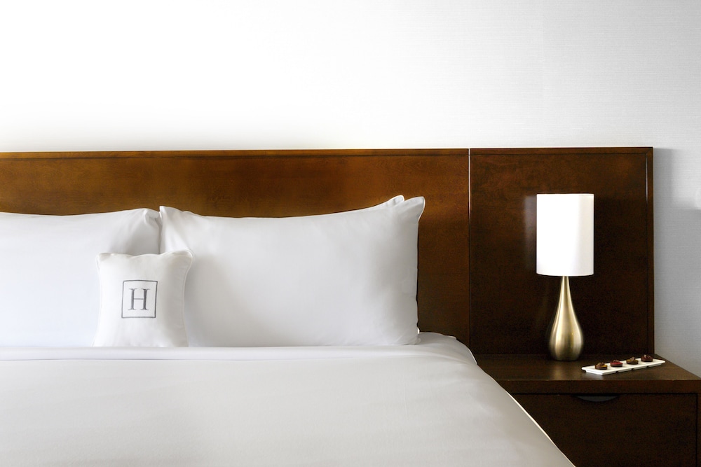 Luxury Suite, 1 King Bed with Sofa bed - Photo 3