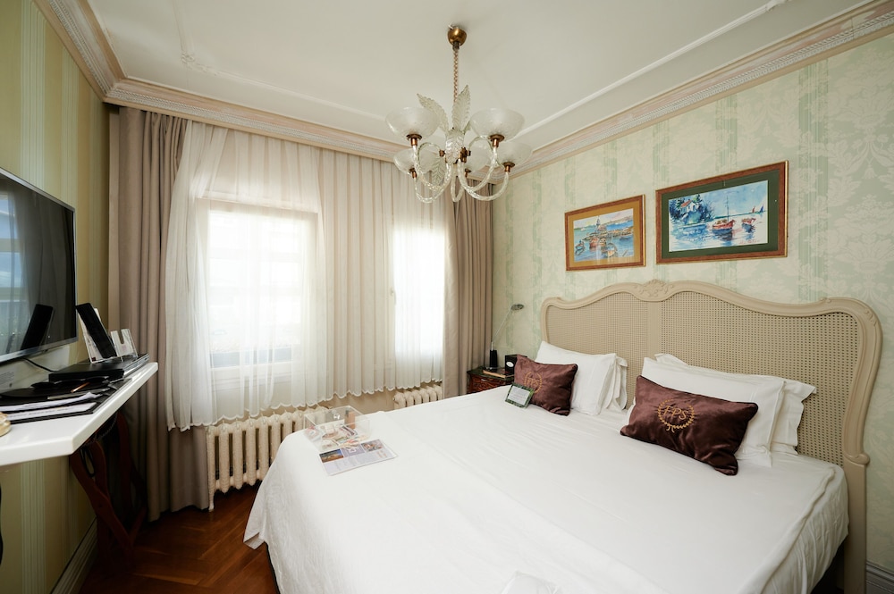 One Bedroom Suite photo 3