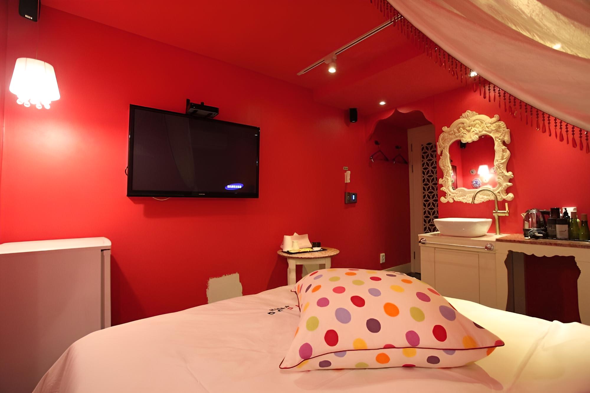 Room (standard Walk-in only (Netflix availa) - Photo 39
