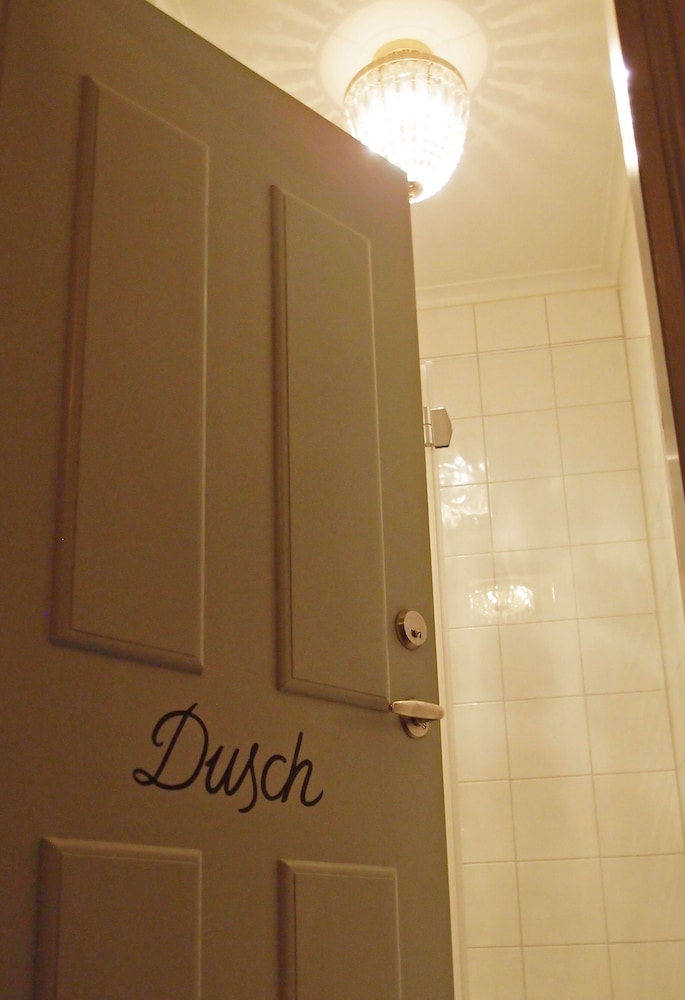 Standard Single Room, 1 Bedroom, Shared Bathroom photo 3