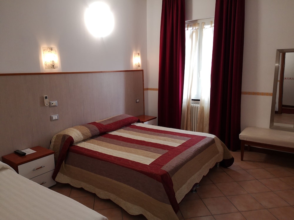 Business Triple Room