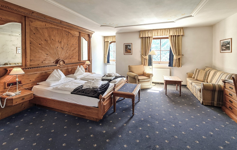 Superior room with balcony photo 1