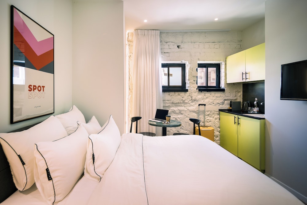 Double Room - Photo 2