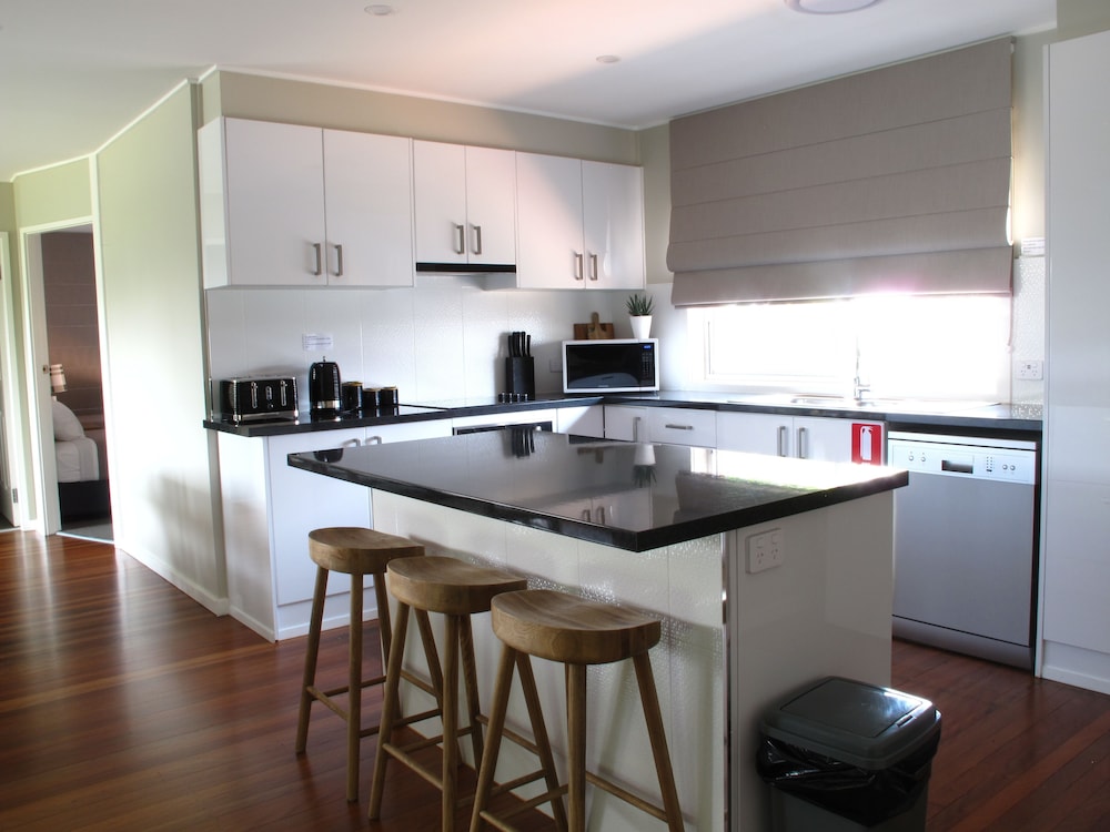 Duplex, 2 Bedrooms, Non Smoking, Kitchen photo 3