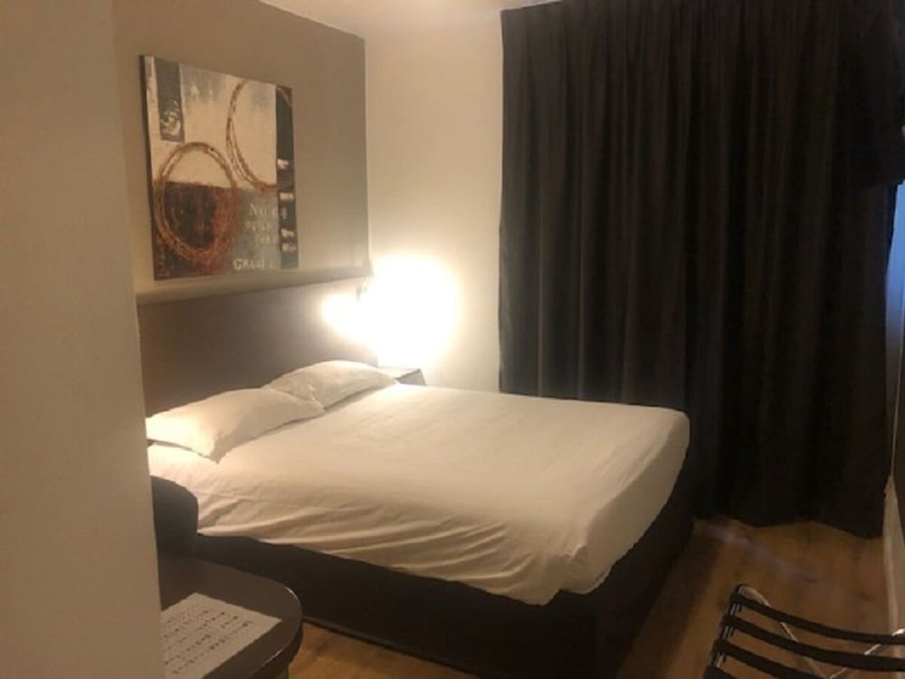 Standard Double Room, 1 Double Bed - Photo 1