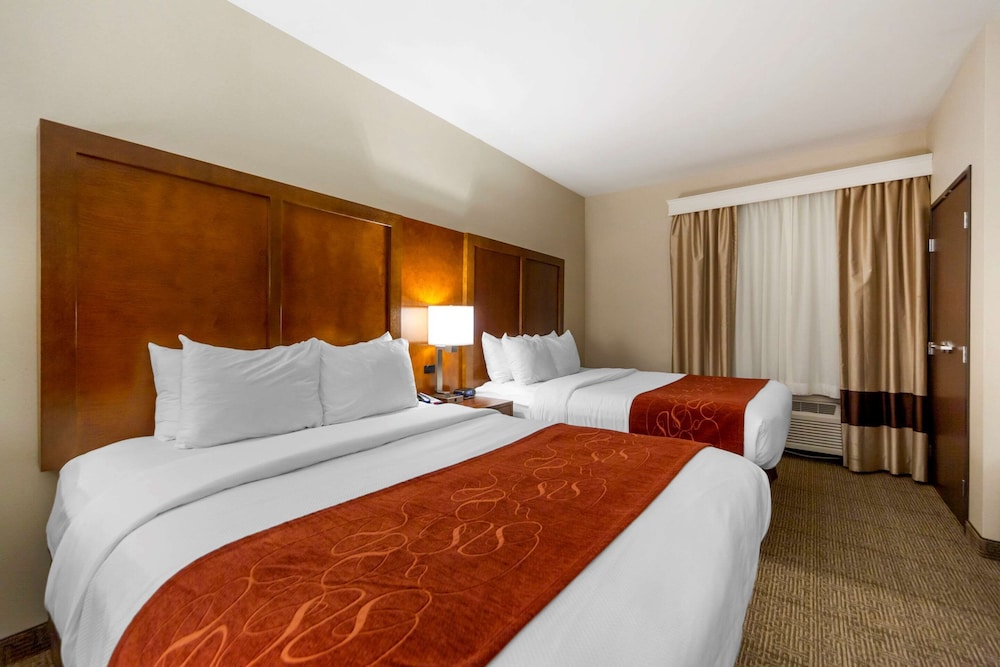 Suite, Multiple Beds, Non Smoking photo 3
