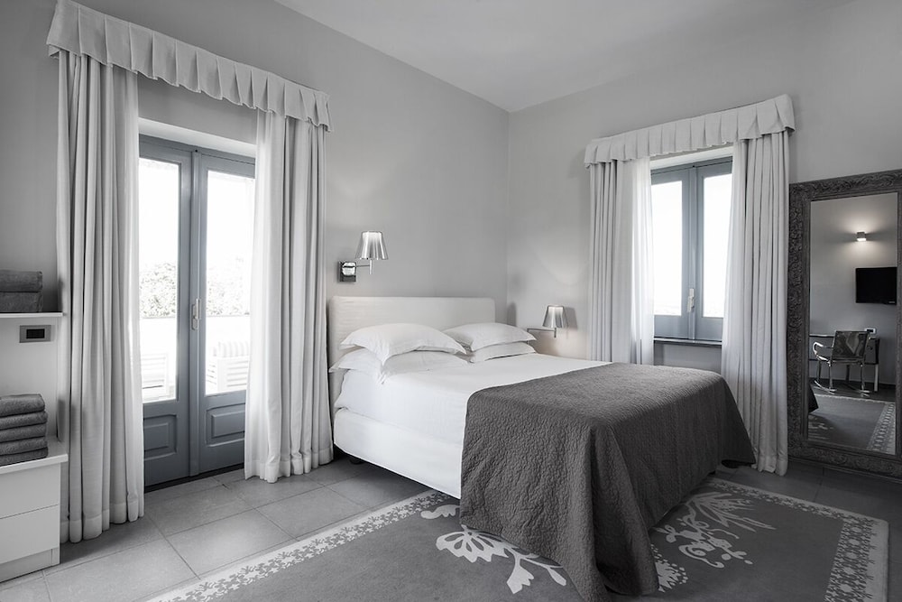 Panoramic Double or Twin Room, 1 King Bed - Photo 1