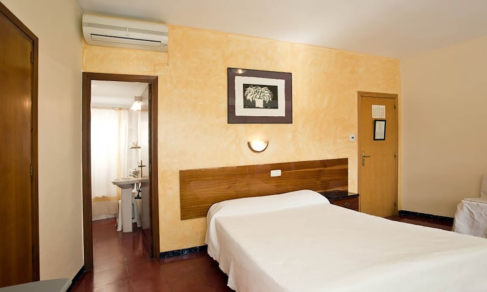 Single Room photo 3