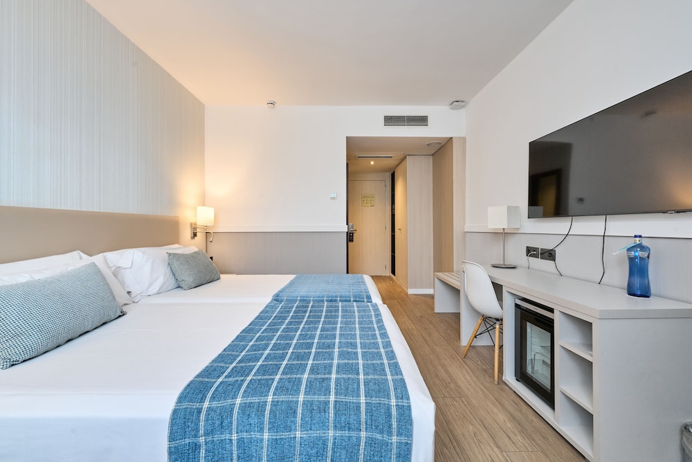 Premium Double Room Single Use photo 3