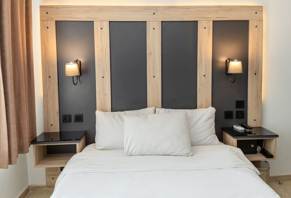 Standard Double Room, Partial Sea View photo 3
