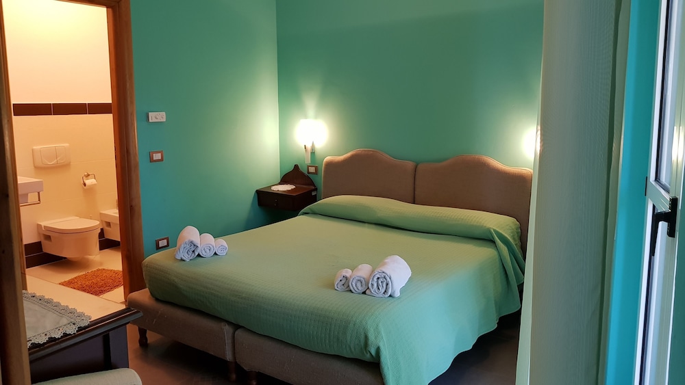 Double or Twin Room photo 1