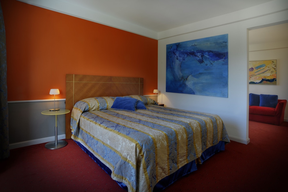 Suite photo 1