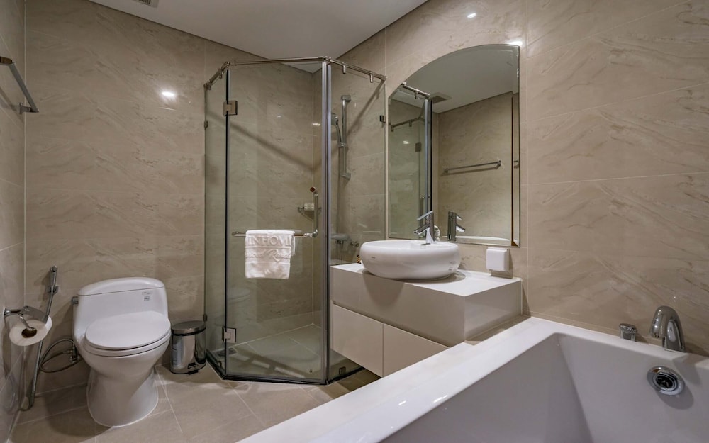 Deluxe Apartment, 1 Bedroom, Balcony, City View photo 2