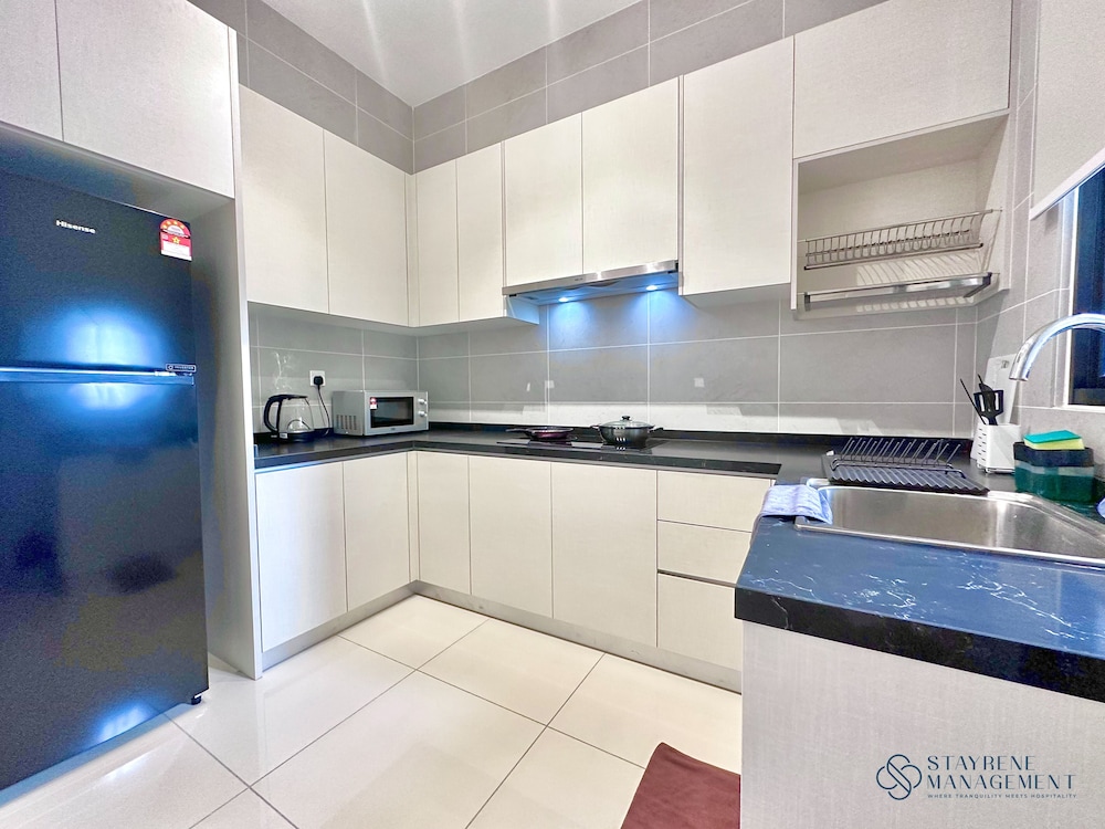 Comfort Studio, 2 Queen Beds, City View