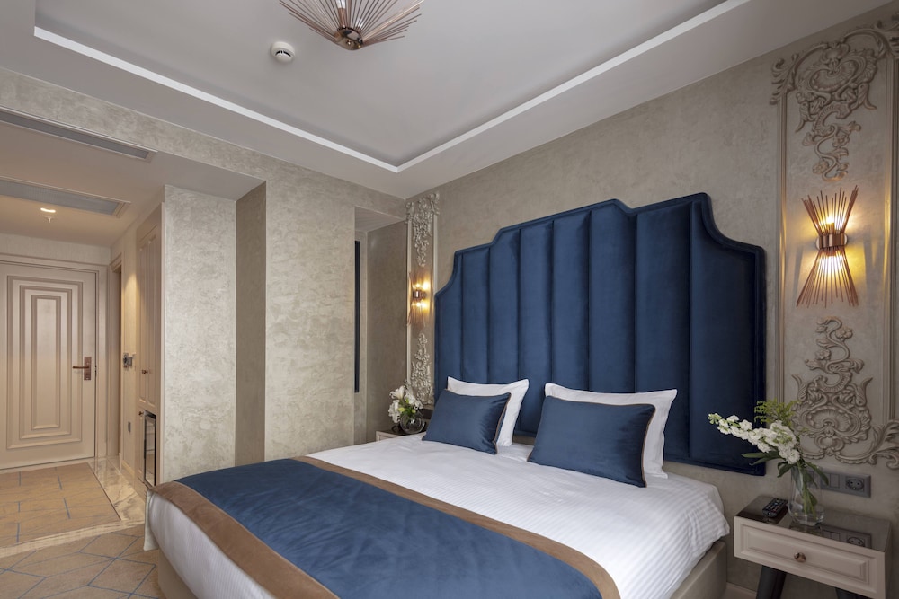 Standard Double or Twin Room photo 1