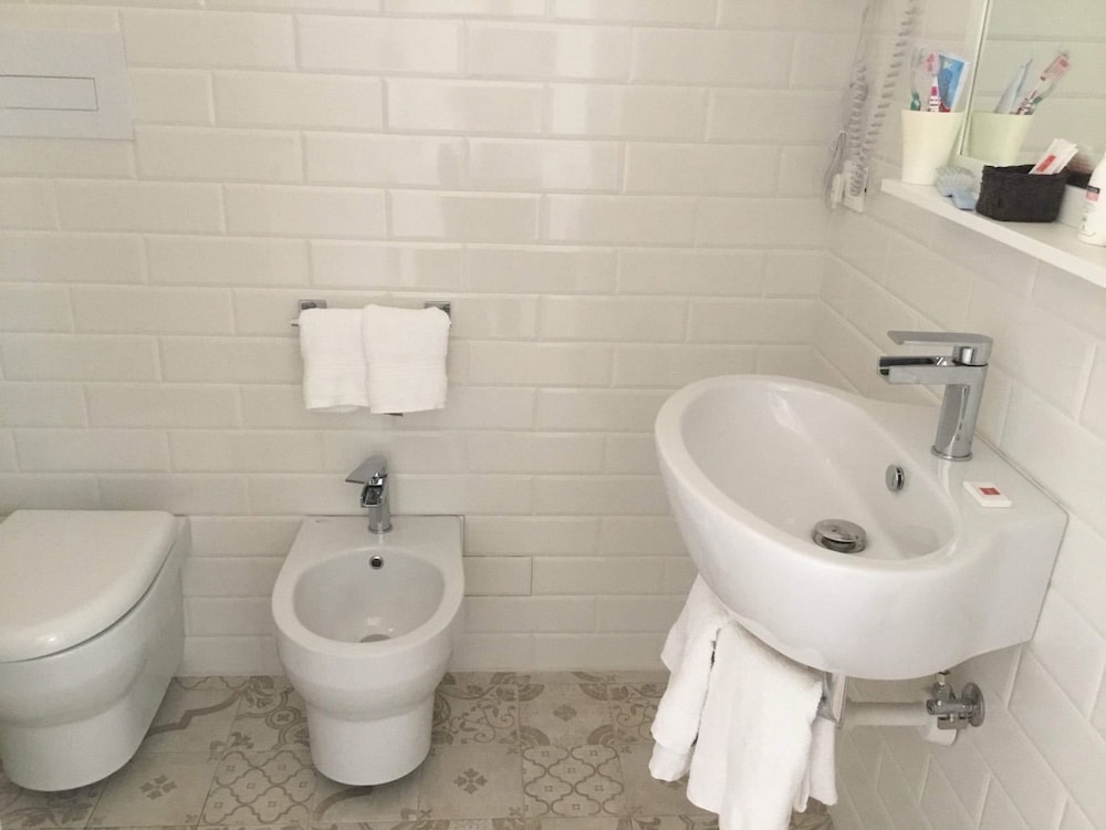 Family Quadruple Room, 1 Bedroom, Kitchenette, Courtyard Area photo 2