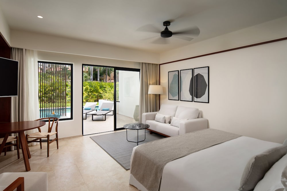 Aqua Junior Suite Swim-up Garden View - Photo 1