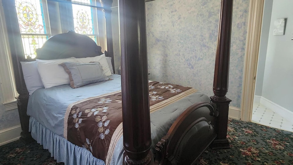 Romantic Room, 1 Queen Bed, Non Smoking, Private Bathroom (Room 3)