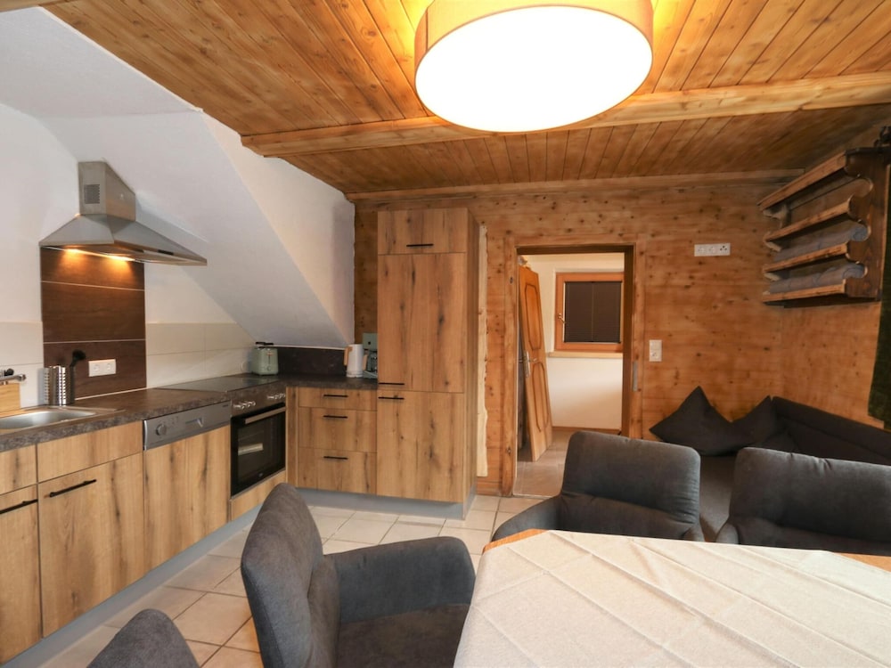 Classic House, 2 Bedrooms photo 3