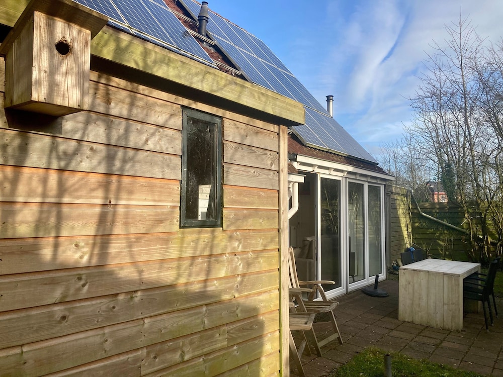 Bungalow, 3 Bedrooms, Patio, Garden View photo 3