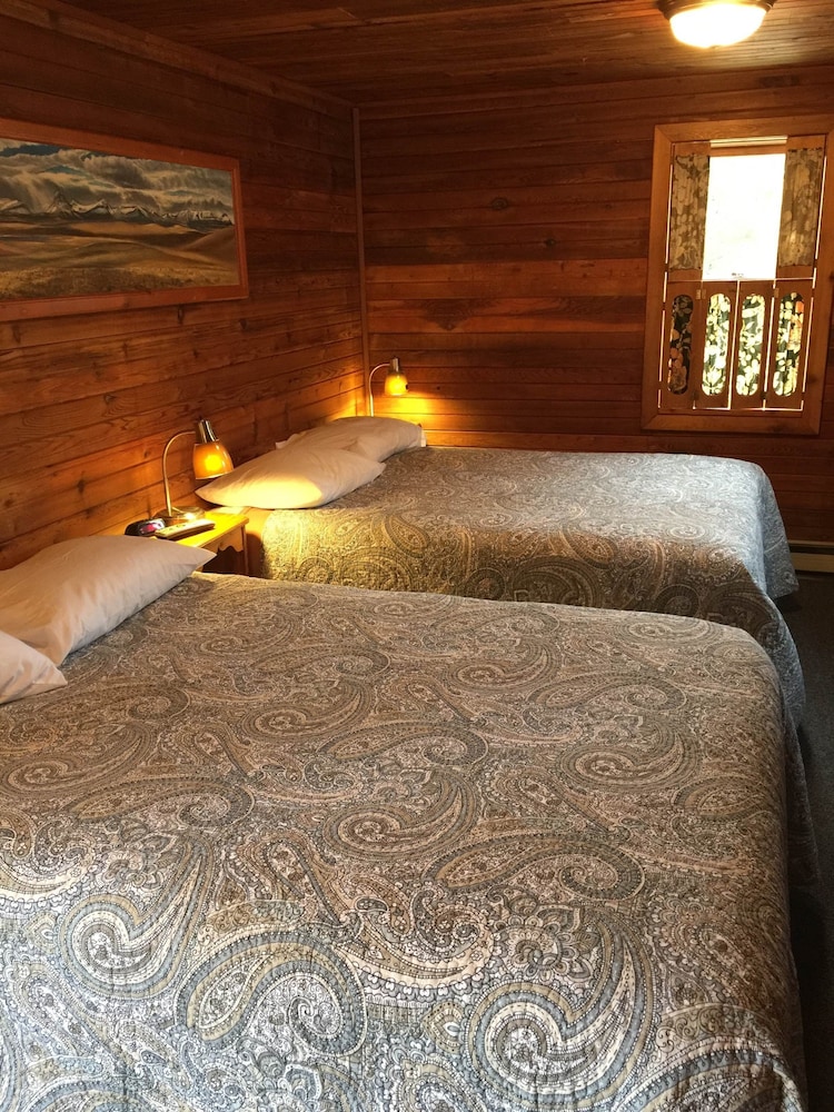 Standard Room, 2 Double Beds photo 2