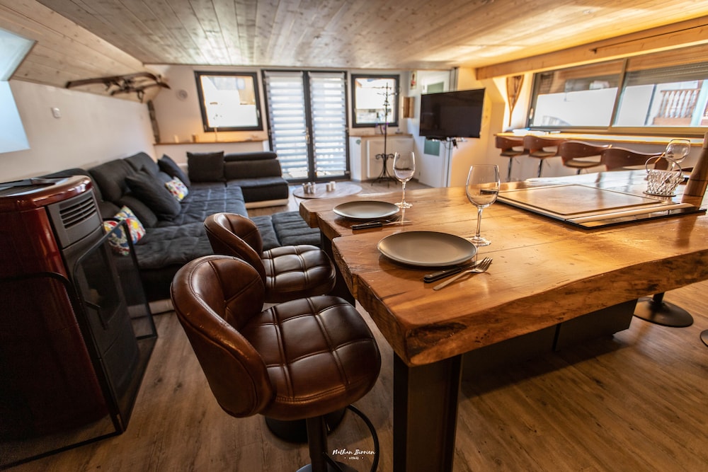 Superior Loft, Ensuite, Mountain View (La grange 3)