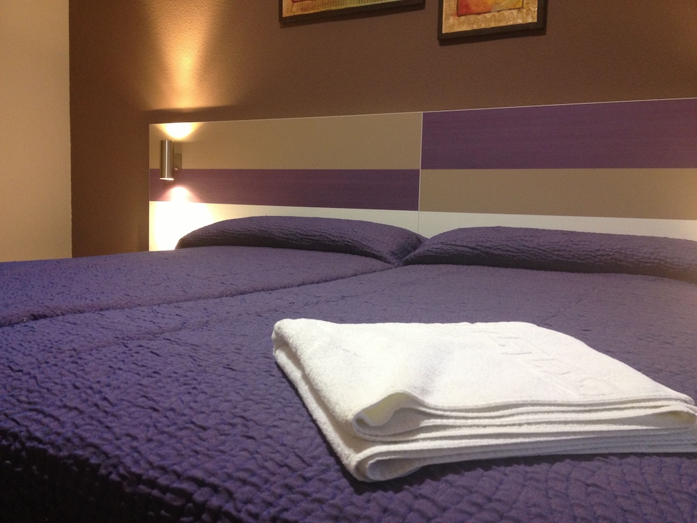 Basic Twin Room photo 3